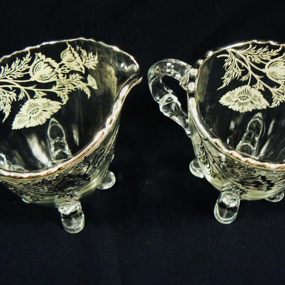 VINTAGE SILVER CITY FLANDERS FLOWERS CLEAR GLASS FOOTED SUGAR BOWL & CREAMER SET - Picture 4 of 10